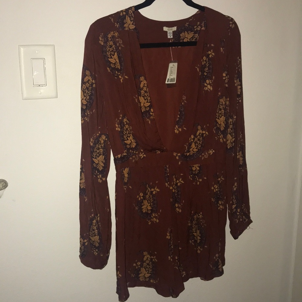 Ecote deep red romper New with tags